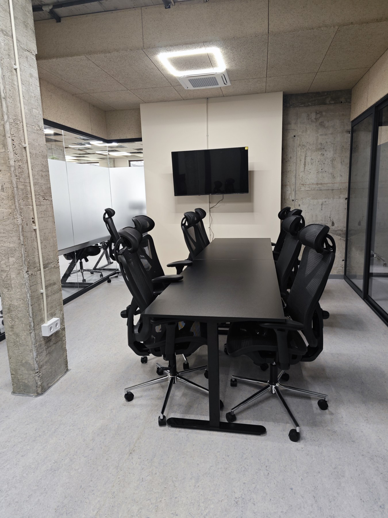 0-02-05-16e33e606d4f3e9cf9fa47367b3b1df40630071c8a6ba8710e9f594a1ee1efba_988547fe96d1c17e